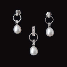 Charger l&#39;image dans la galerie, Silver Fresh Water Pearl Pendant Earrings Set With Cubic Zirconia